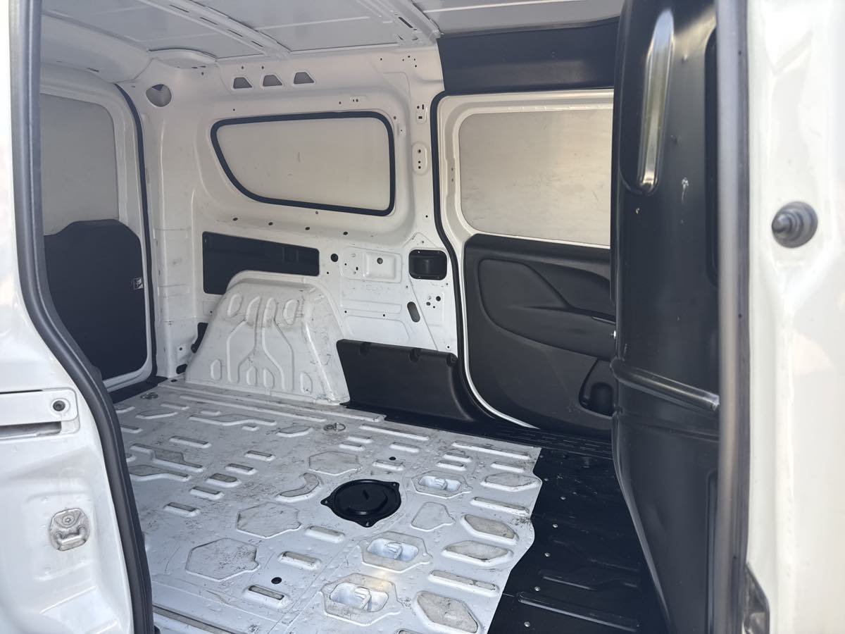 Used 2022 RAM ProMaster City Tradesman FWD image 9