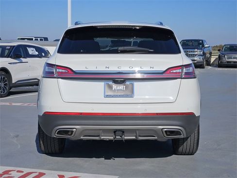 Certified 2022 Lincoln Nautilus Reserve w/ Equipment Group 202A image 6