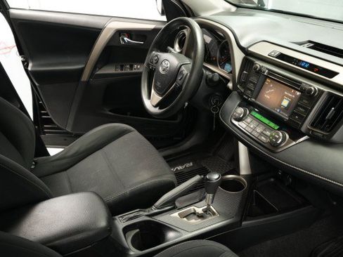 Used 2015 Toyota RAV4 XLE AWD/4WD image 44