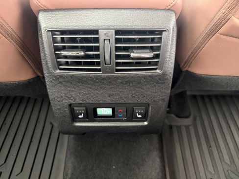 Used 2025 Mitsubishi Outlander SEL image 41