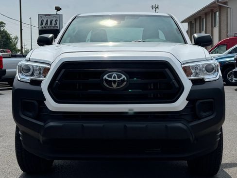 Used 2022 Toyota Tacoma SR RWD image 3