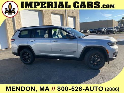 New 2025 Jeep Grand Cherokee L Altitude image 15