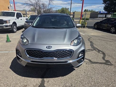 Used 2022 Kia Sportage EX AWD/4WD image 4