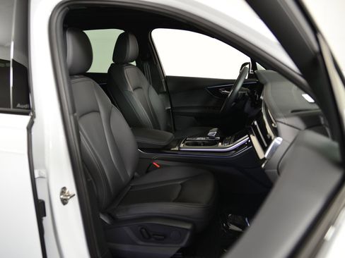 Certified 2025 Audi Q7 2.0T Premium Plus w/ Premium Plus Package image 15