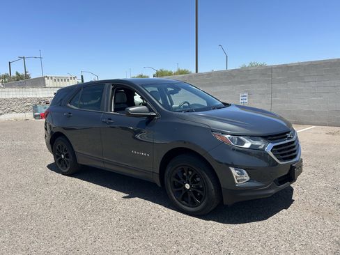 Used 2020 Chevrolet Equinox LS w/ LPO, Cargo Package AWD/4WD image 6