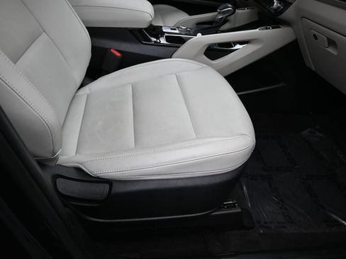 Used 2025 Kia Telluride S FWD image 45