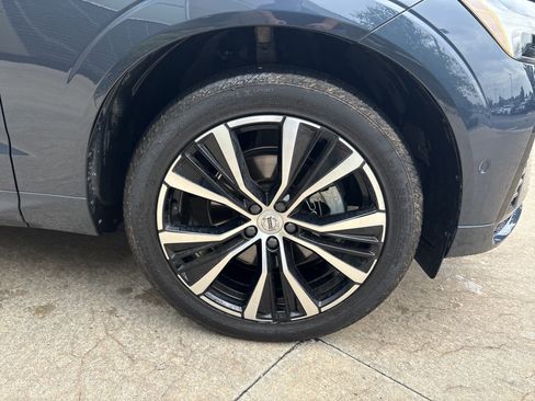 Used 2024 Volvo XC60 B5 Plus w/ Protection Package Premier AWD/4WD image 13