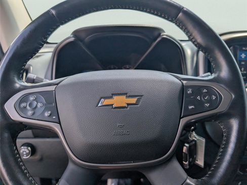 Used 2022 Chevrolet Colorado Z71 RWD image 9