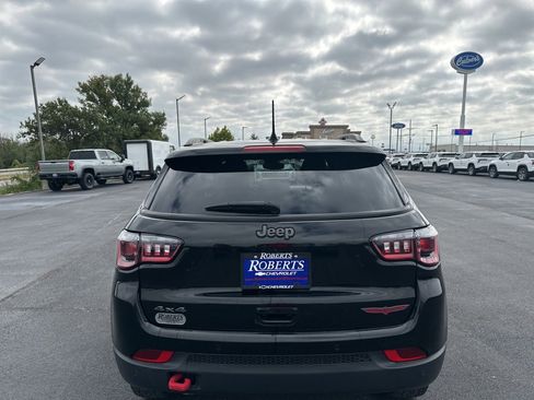 Used 2024 Jeep Compass Trailhawk image 7