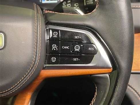 Used 2022 Jeep Grand Cherokee Summit image 40