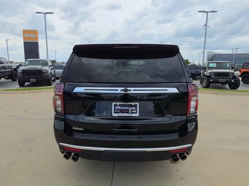 Used 2022 Chevrolet Suburban High Country w/ Max Trailering Package AWD/4WD image 4