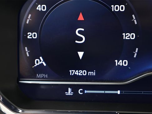 Used 2024 Chevrolet Silverado 1500 High Country image 18