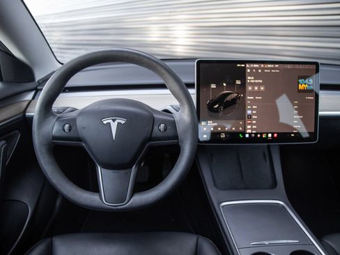 Used 2022 Tesla Model 3 Long Range AWD/4WD image 14