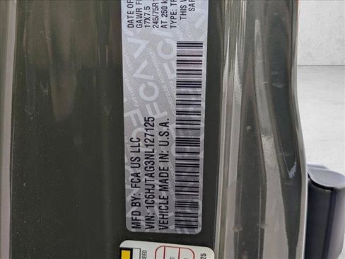 Used 2022 Jeep Gladiator Sport AWD/4WD image 15