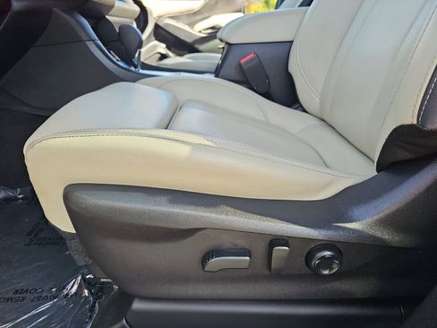 Used 2023 Subaru Ascent Limited image 29