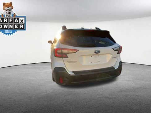 Used 2022 Subaru Outback Premium image 8