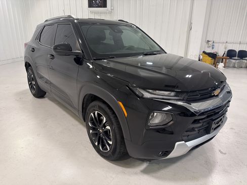 Used 2023 Chevrolet TrailBlazer LT w/ Convenience Package FWD image 7