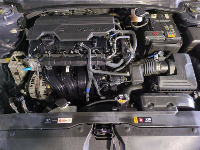Used 2025 Hyundai Elantra SEL FWD image 23