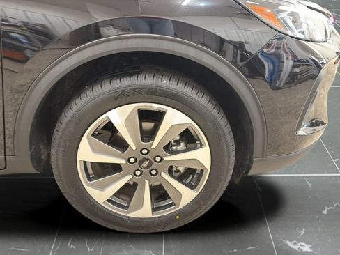 Used 2025 Ford Escape Platinum AWD/4WD image 14