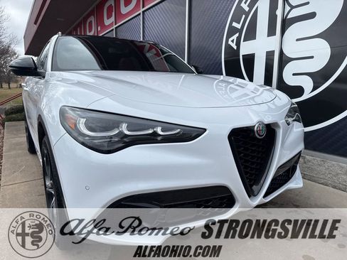 Used 2024 Alfa Romeo Stelvio Veloce image 1