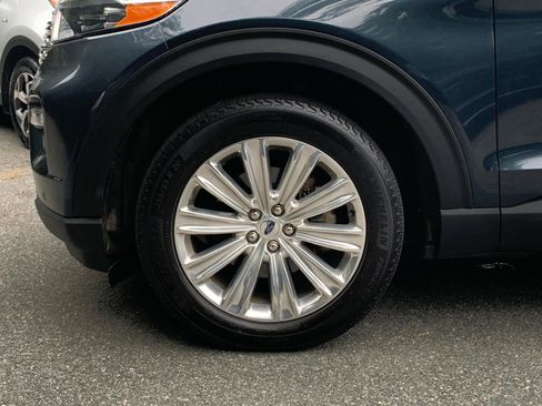 Used 2022 Ford Explorer Limited w/ Limited Technology Package image 12