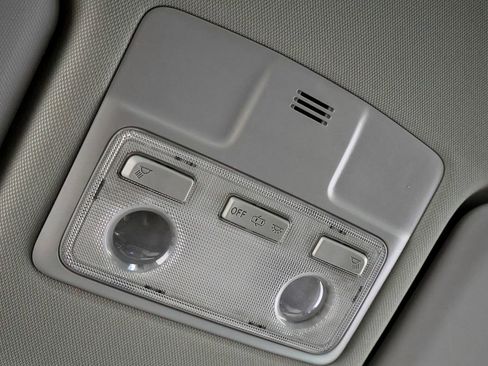 Used 2013 Toyota RAV4 LE image 35