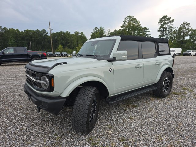 Used 2023 Ford Bronco Outer Banks AWD/4WD image 3