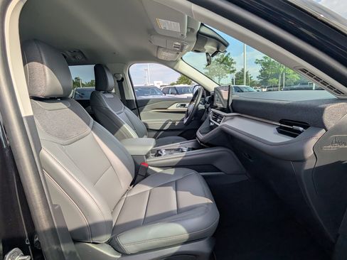 New 2025 Ford Explorer Active w/ Active Comfort Package image 7