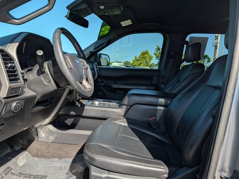 Used 2020 Ford Expedition XLT w/ Equipment Group 202A RWD image 31