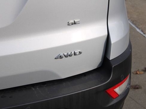 Used 2018 Ford EcoSport SE w/ SE Convenience Package image 9