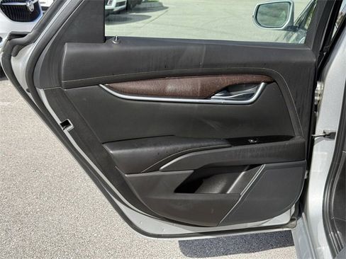 Used 2019 Cadillac XTS Luxury image 34