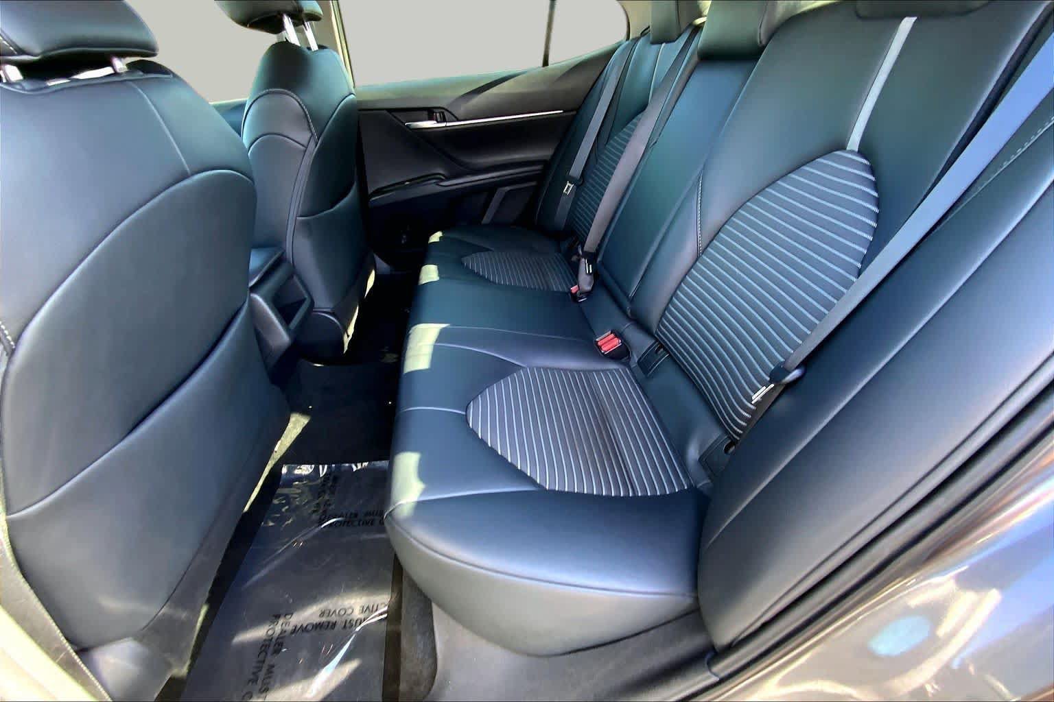Used 2019 Toyota Camry SE FWD image 20