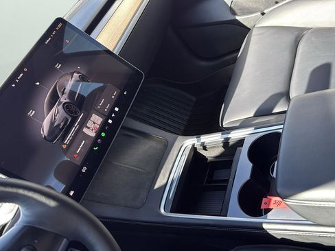 Used 2023 Tesla Model 3 Performance image 16