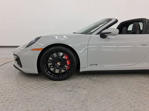 Used 2022 Porsche 911 Targa 4 GTS image 12
