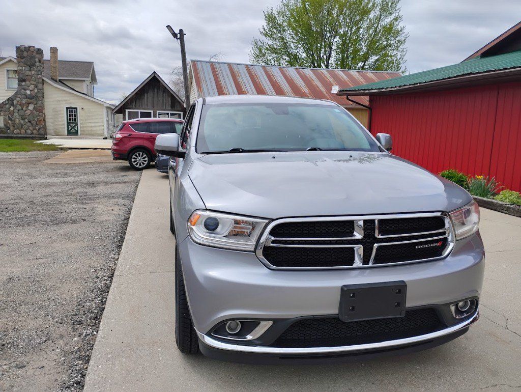 Used 2017 Dodge Durango SXT w/ 3rd Row Seating Group AWD/4WD image 2