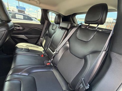 Used 2020 Jeep Cherokee Latitude Plus AWD/4WD image 18