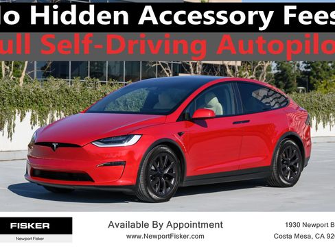 Used 2023 Tesla Model X image 1