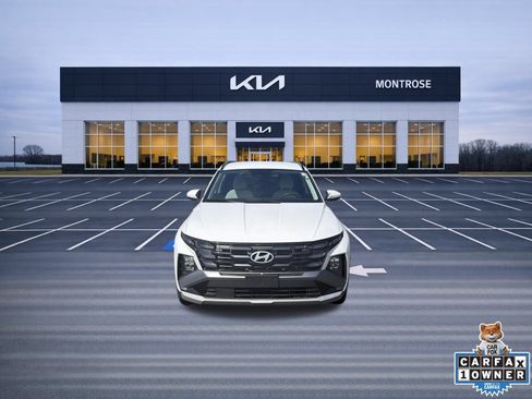 Used 2025 Hyundai Tucson SEL FWD image 2