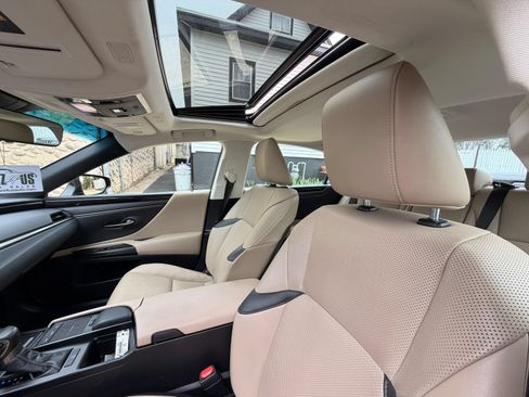 Used 2021 Lexus ES 250 w/ Premium Package AWD/4WD image 19