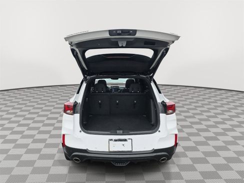 Used 2023 Chevrolet TrailBlazer RS w/ Sun and Liftgate Package image 13