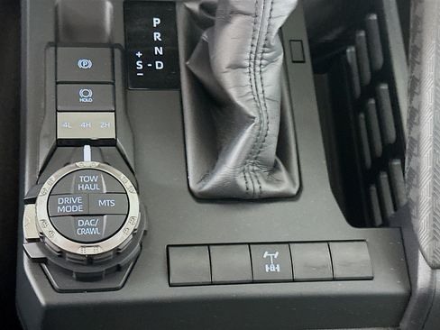 Used 2025 Toyota 4Runner TRD Off-Road image 25