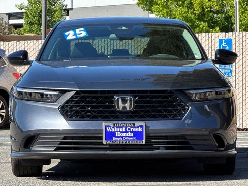 Used 2025 Honda Accord SE image 6