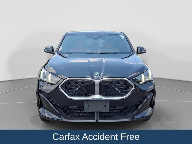 Used 2025 BMW X2 xDrive28i w/ Premium Package AWD/4WD image 3