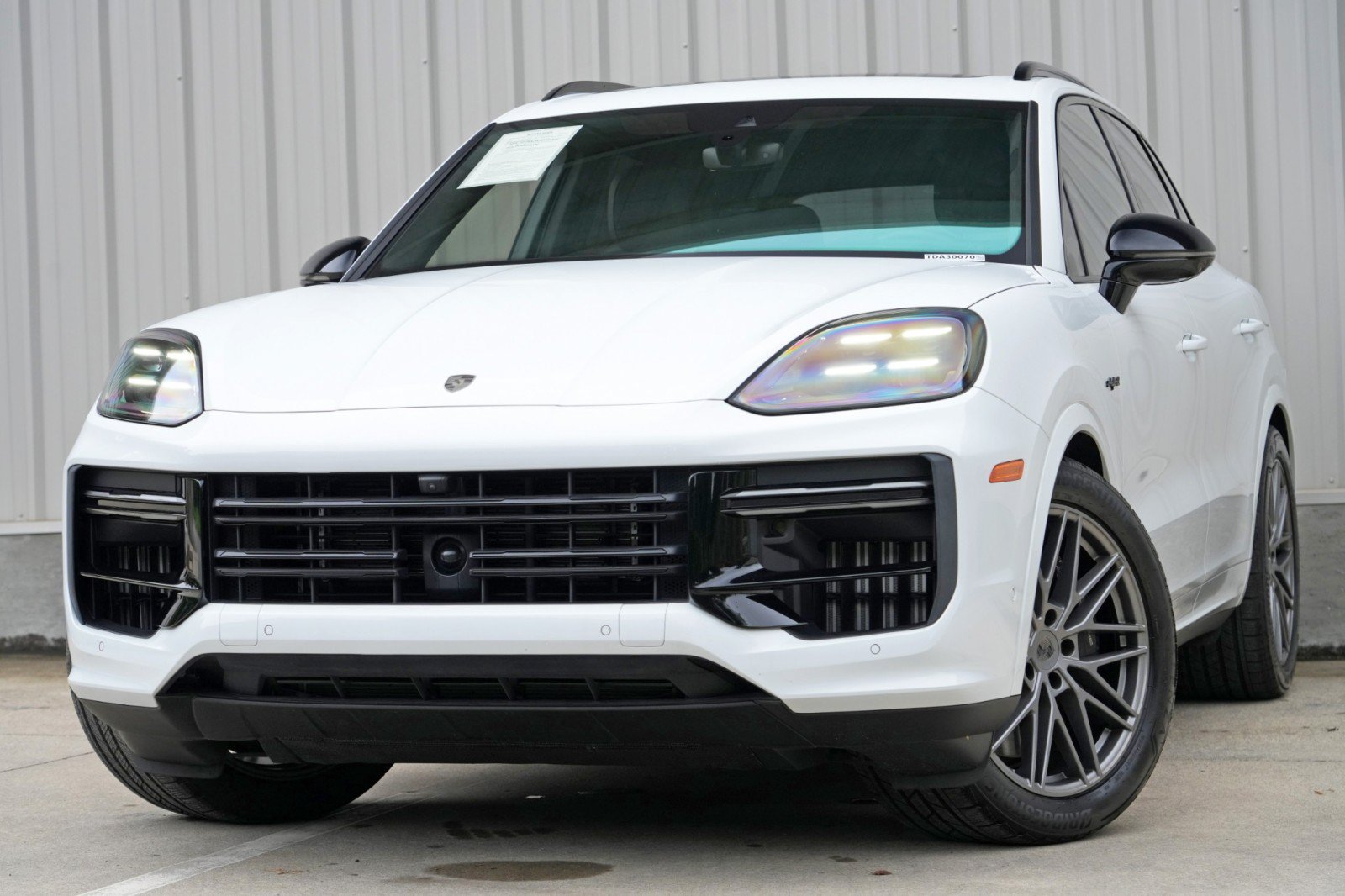 Used 2026 Porsche Cayenne Turbo AWD/4WD image 3