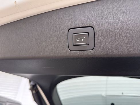 Used 2020 Buick Encore GX Essence FWD image 42
