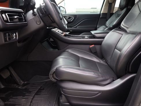 Used 2023 Lincoln Aviator Reserve w/ Equipment Group 201A AWD/4WD image 10