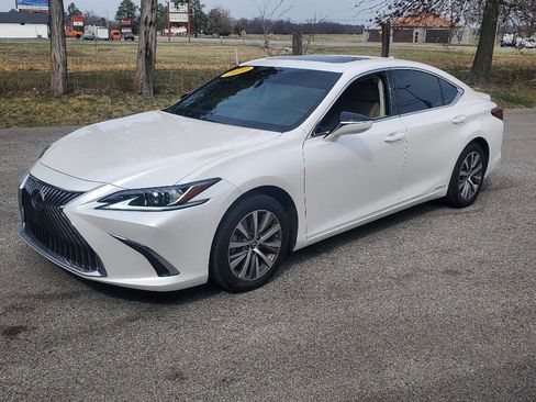 Used 2021 Lexus ES 300h w/ Premium Package image 6