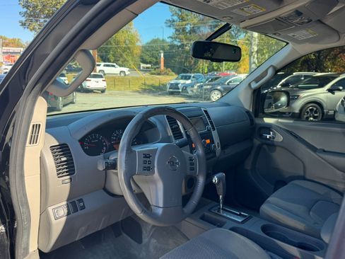 Used 2016 Nissan Frontier SV w/ SV Value Truck Package image 11