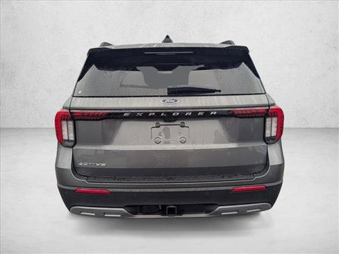 New 2026 Ford Explorer Active w/ Active Comfort Package RWD image 7
