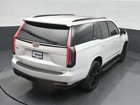 Used 2021 Cadillac Escalade Sport w/ LPO, Illumination Package AWD/4WD image 41